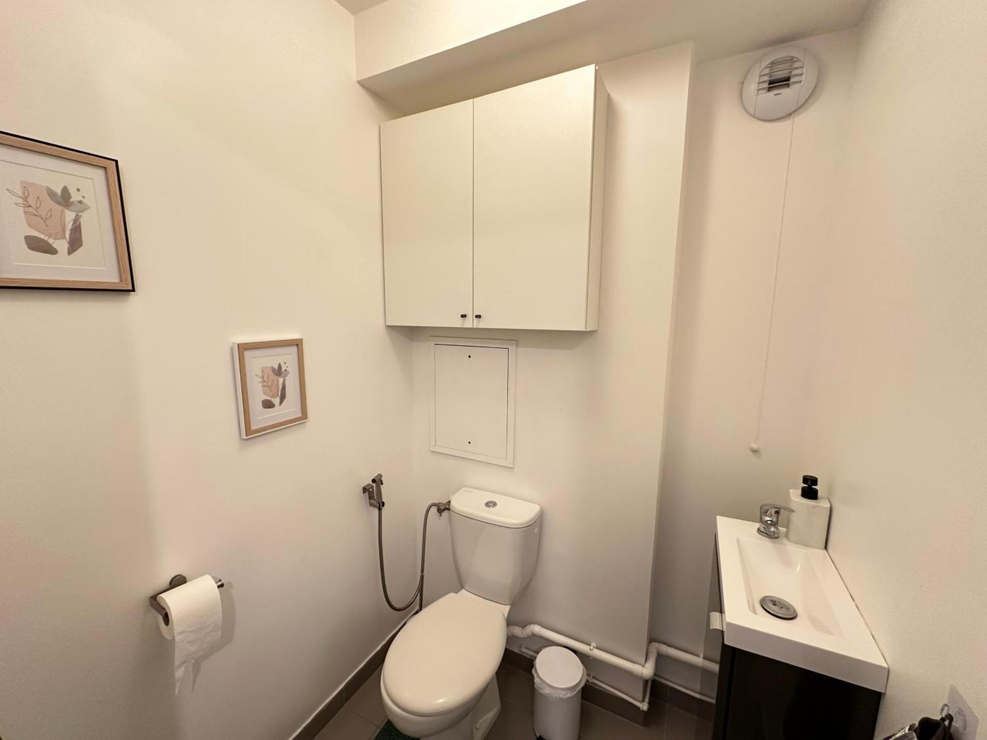 Agreable 3 Pieces Avec Parking Proche Gare Et Paris By Immo Kit Bnb La Courneuve Luaran gambar