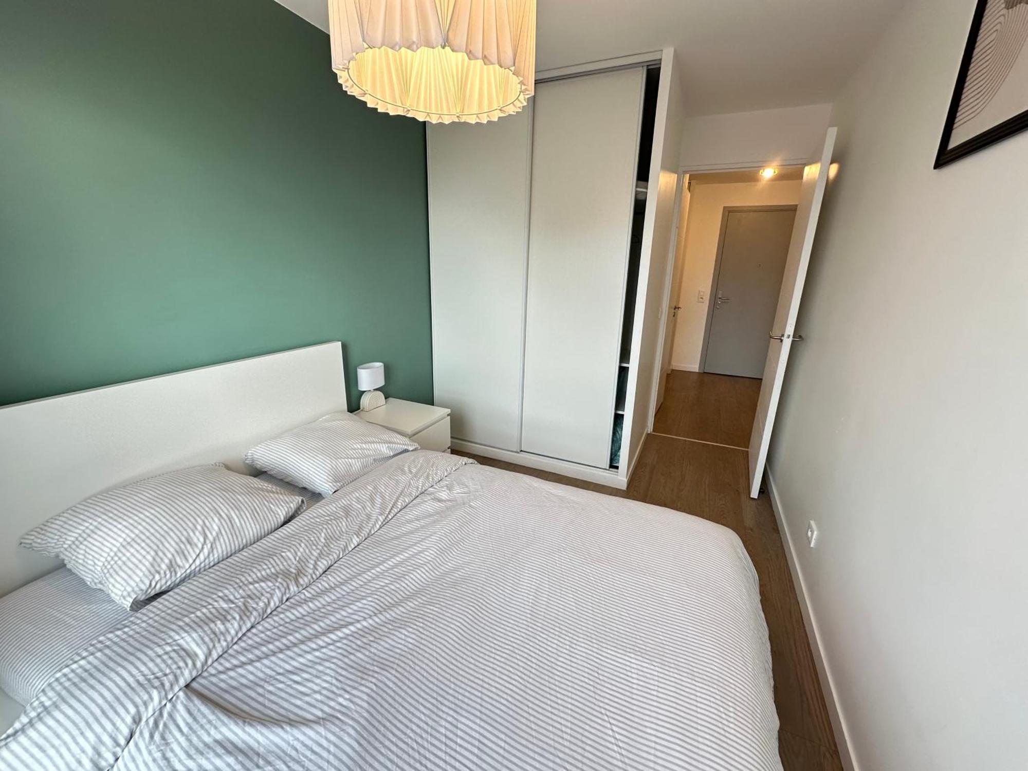Agreable 3 Pieces Avec Parking Proche Gare Et Paris By Immo Kit Bnb La Courneuve Luaran gambar